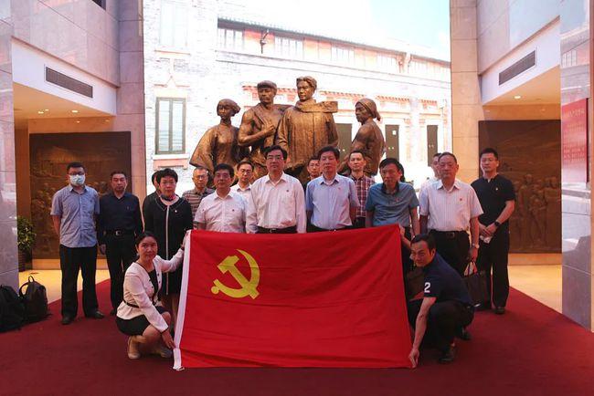 华阳集团:通过供应链管理等措施降低降价影响,产品迭代升级提升单车价值